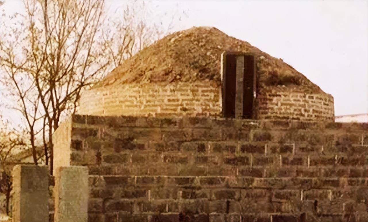 1825年成都农民挖出三国黄忠墓,因怕承担毁墓罪名,故意隐瞒不说_曹操