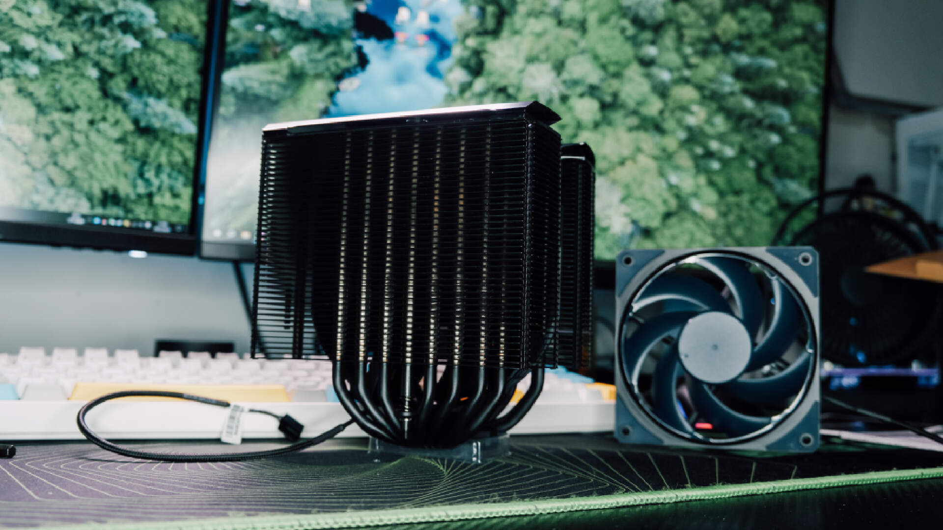 800多的风冷有多强?安静降温的酷冷至尊暴雪t824了解一下?