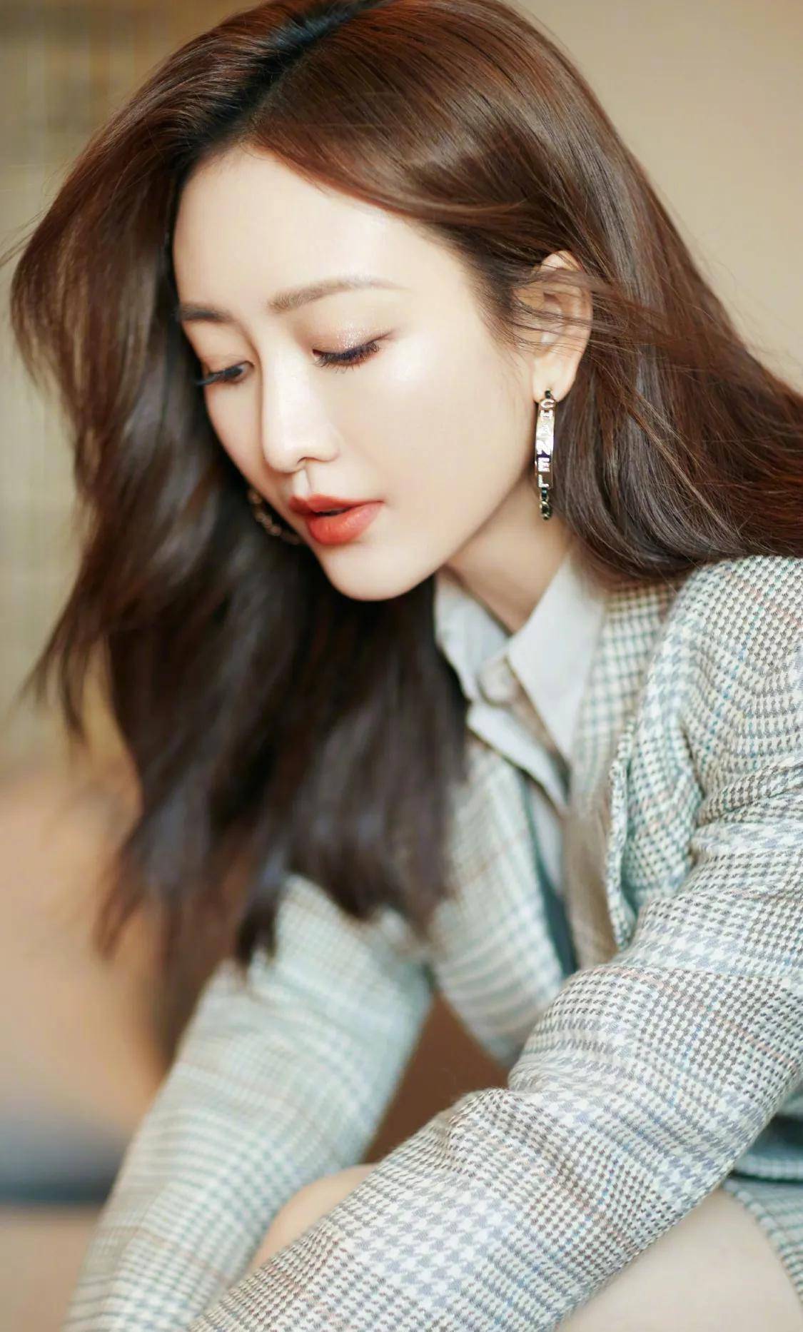 王鸥因为你,这个夏日平添了许多浪漫_想法_演技_内心