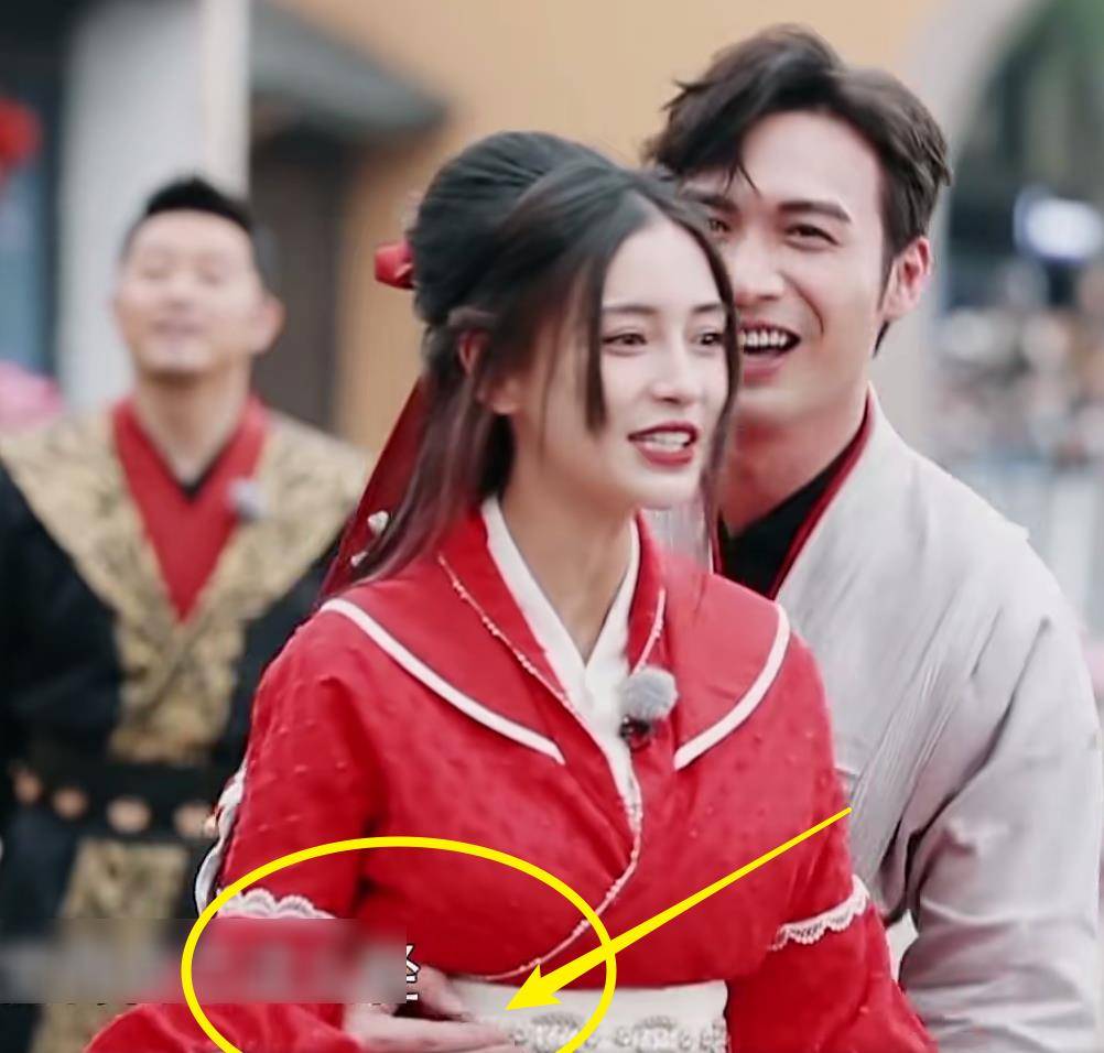 张彬彬公主抱baby,手部的摆放位置成亮点,素质如何很显然_游戏_时候