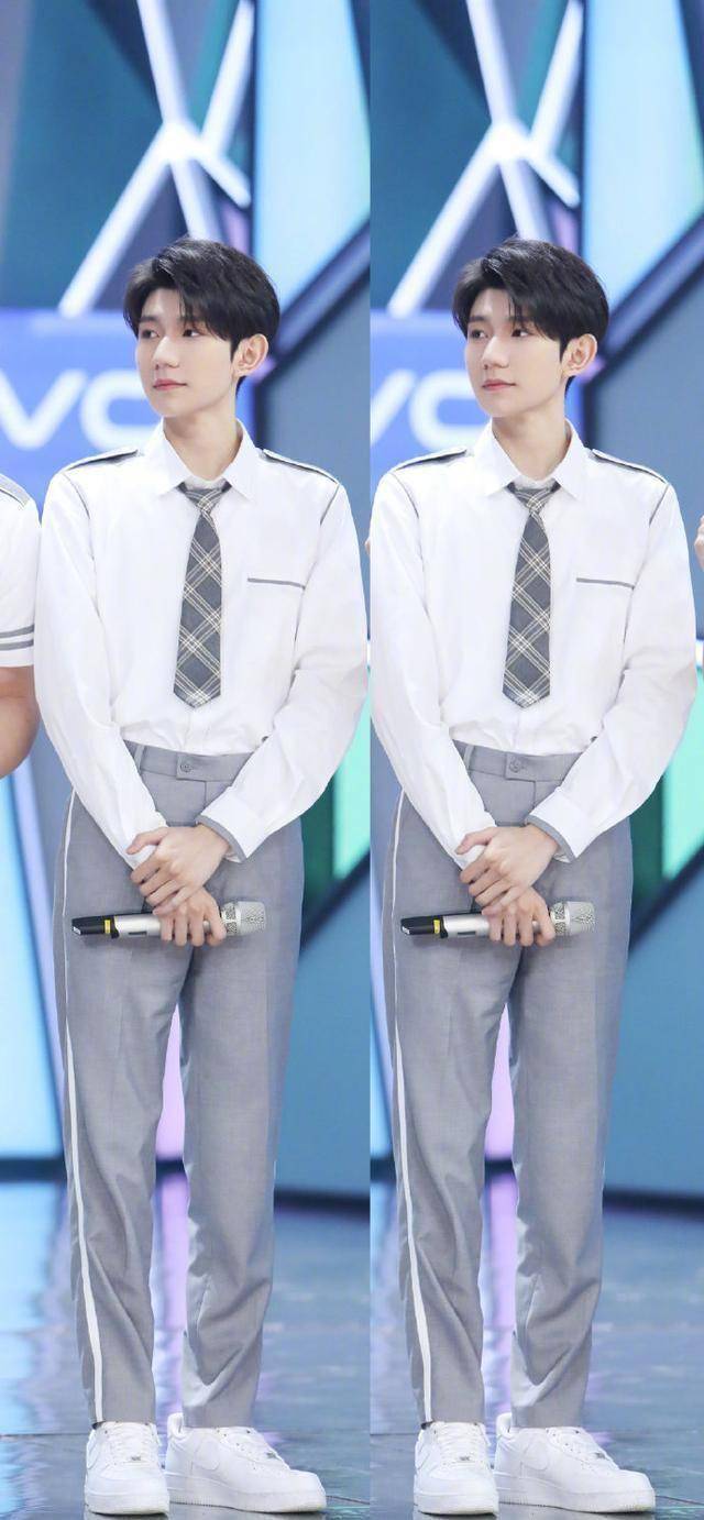 王源上《快乐大本营》穿两双袜子还发抖,何炅询问原因,令人担心_过程