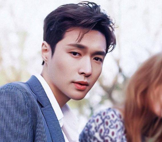 能在5月小长假的第一天就看到吴世勋认真的经营ins真的是一件幸福的事