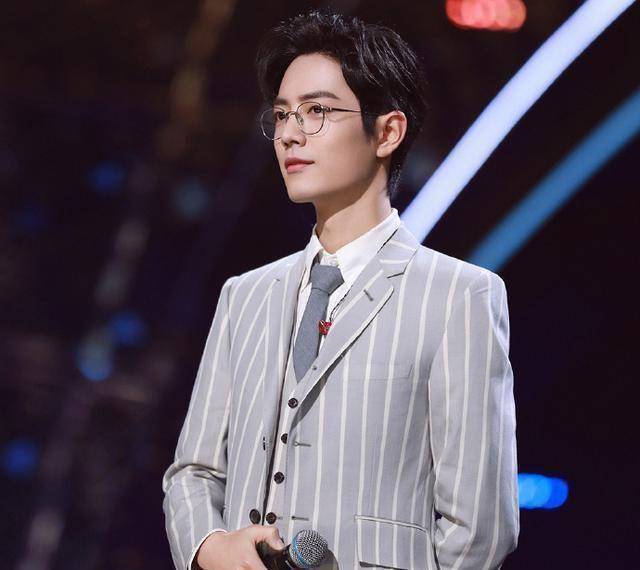 肖战"教师风波"的后续疑问,为什么学生刷屏"肖战必糊"?