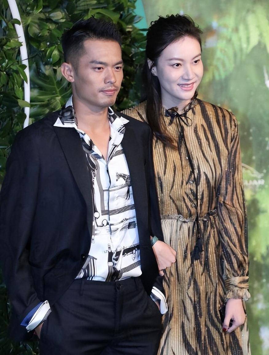 林丹皮肤黝黑成肌肉猛男,6岁儿子颜值好高_小羽