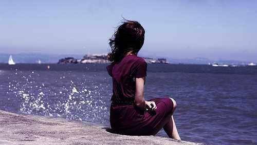 心情不好伤心难过的说说,句句刻骨!_感觉_最初的_爱是个