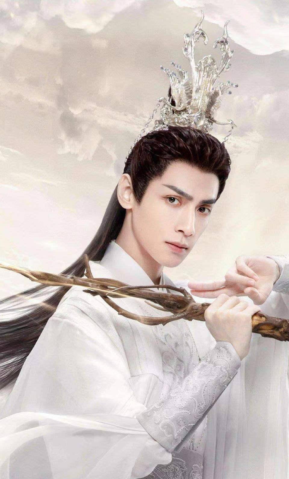 盘点最帅的老一辈古装美男与当下古装美男,这8位当之无愧_肖战_龚俊