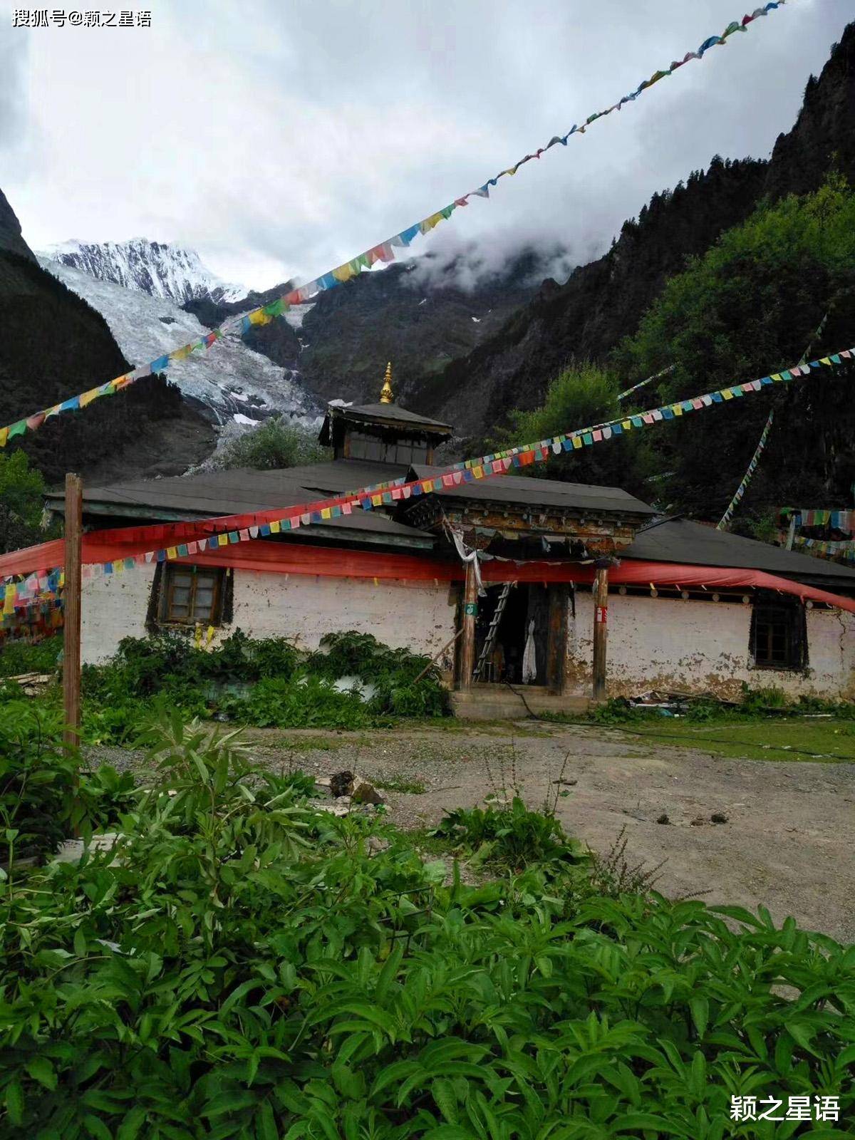 云南最高峰,永不凋谢的雪莲花,人类至今尚未征服_梅里雪山_卡瓦格博