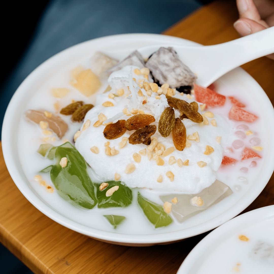 专做海南经典小吃小岛见· 椰奶清补凉店鋪地址:罗湖区松园路家乐福一