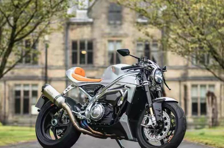 说到诺顿v4cr cafe racer这款车是诺顿摩托车最新款的运动街车,作为