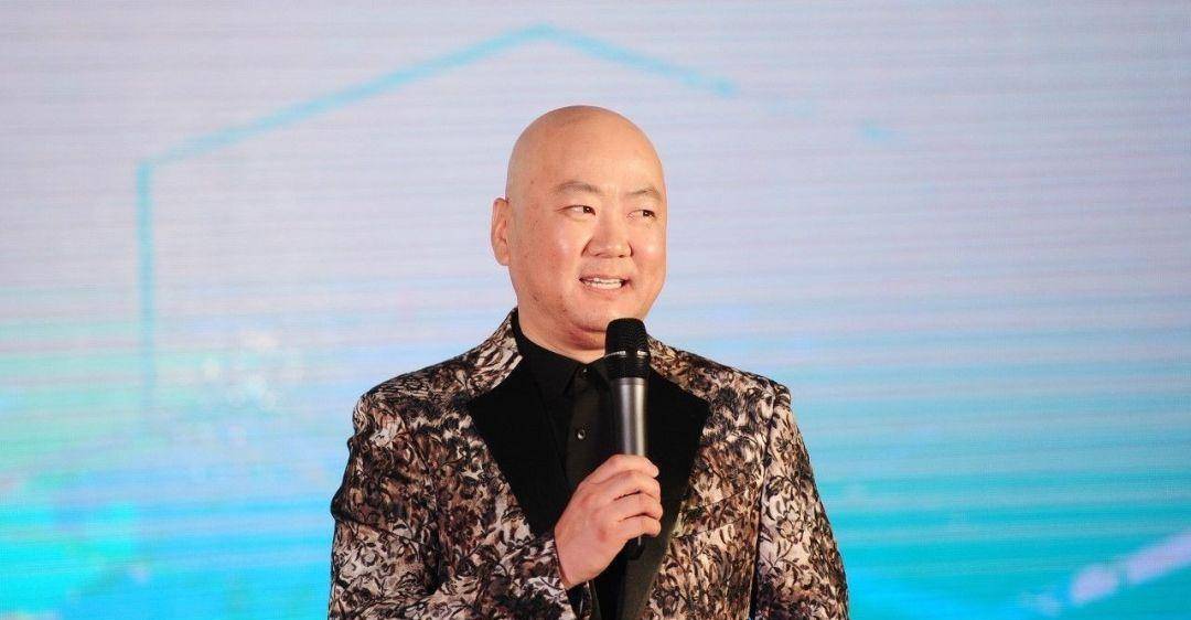 因一句话被索赔1亿,"舞台钉子户"郭冬临,如今过得怎样?