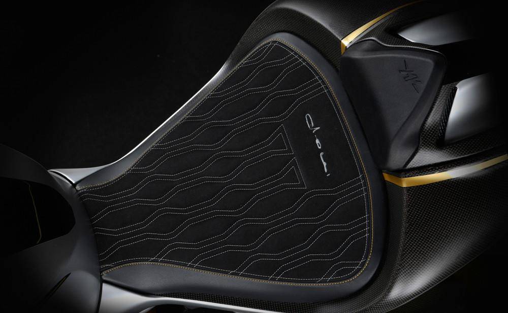 带205马力卖300万元,成最贵量产摩托,国内限2辆_奥古斯塔_车型