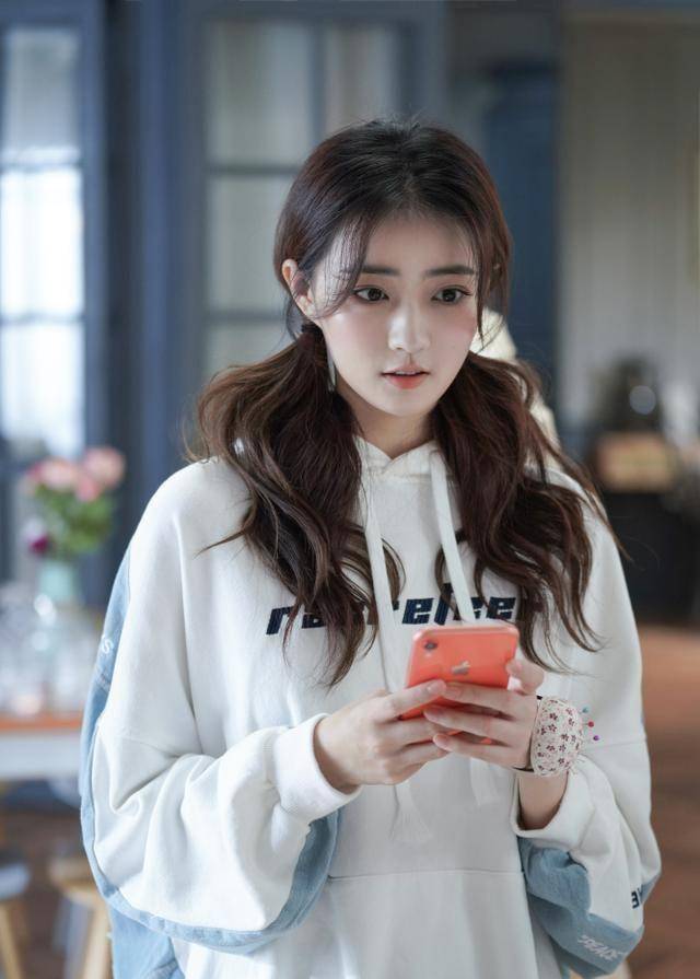 徐璐专访:对于爱情,一切顺其自然_莫菲_剧中_张翰