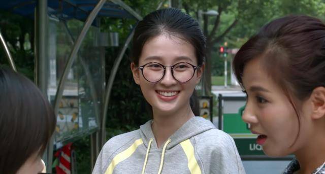 不过凭借如今乔欣的实力,把"关关"黑