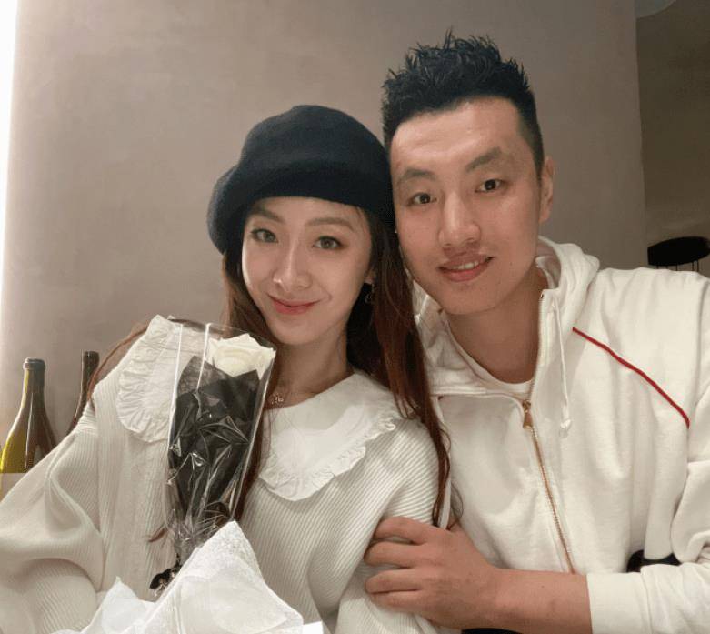 还有人大博士_陈露_李根_妻子