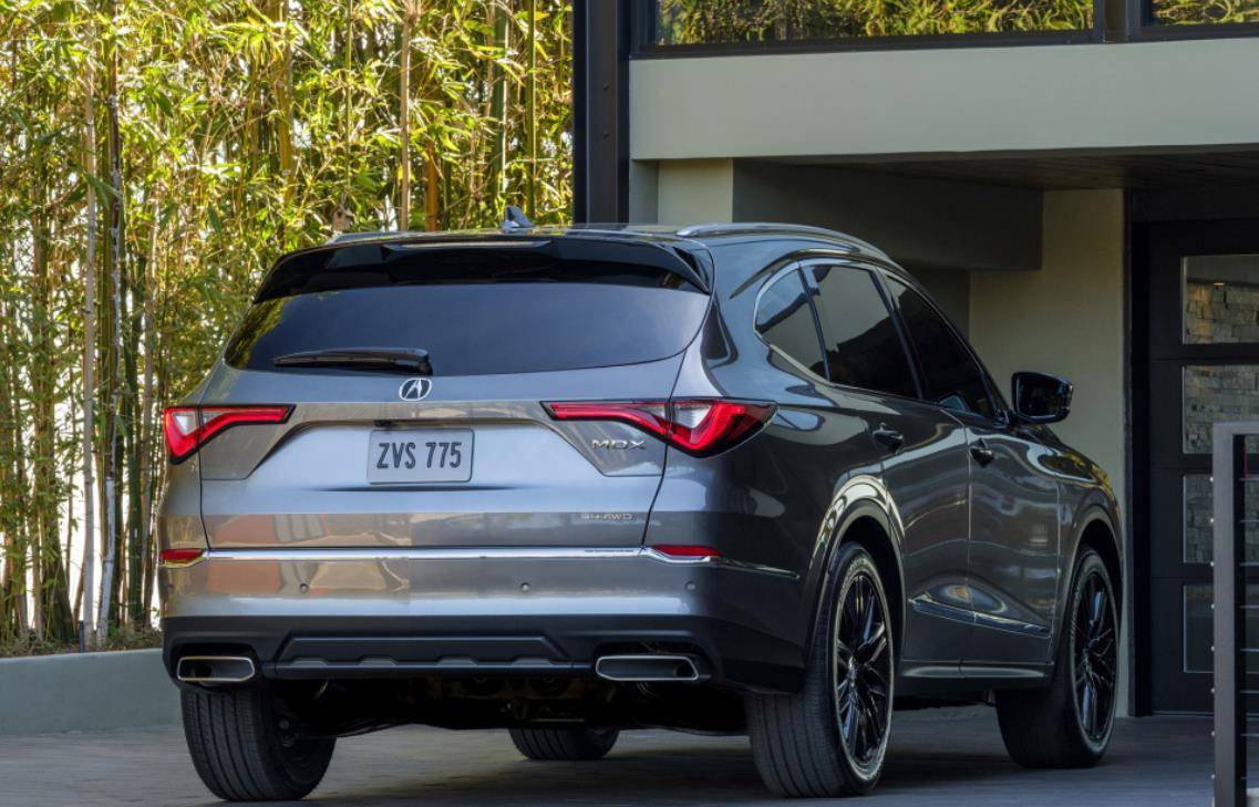 座椅很宽大再来看看车内的表现,小编认为2021款讴歌mdx的内饰设计跟