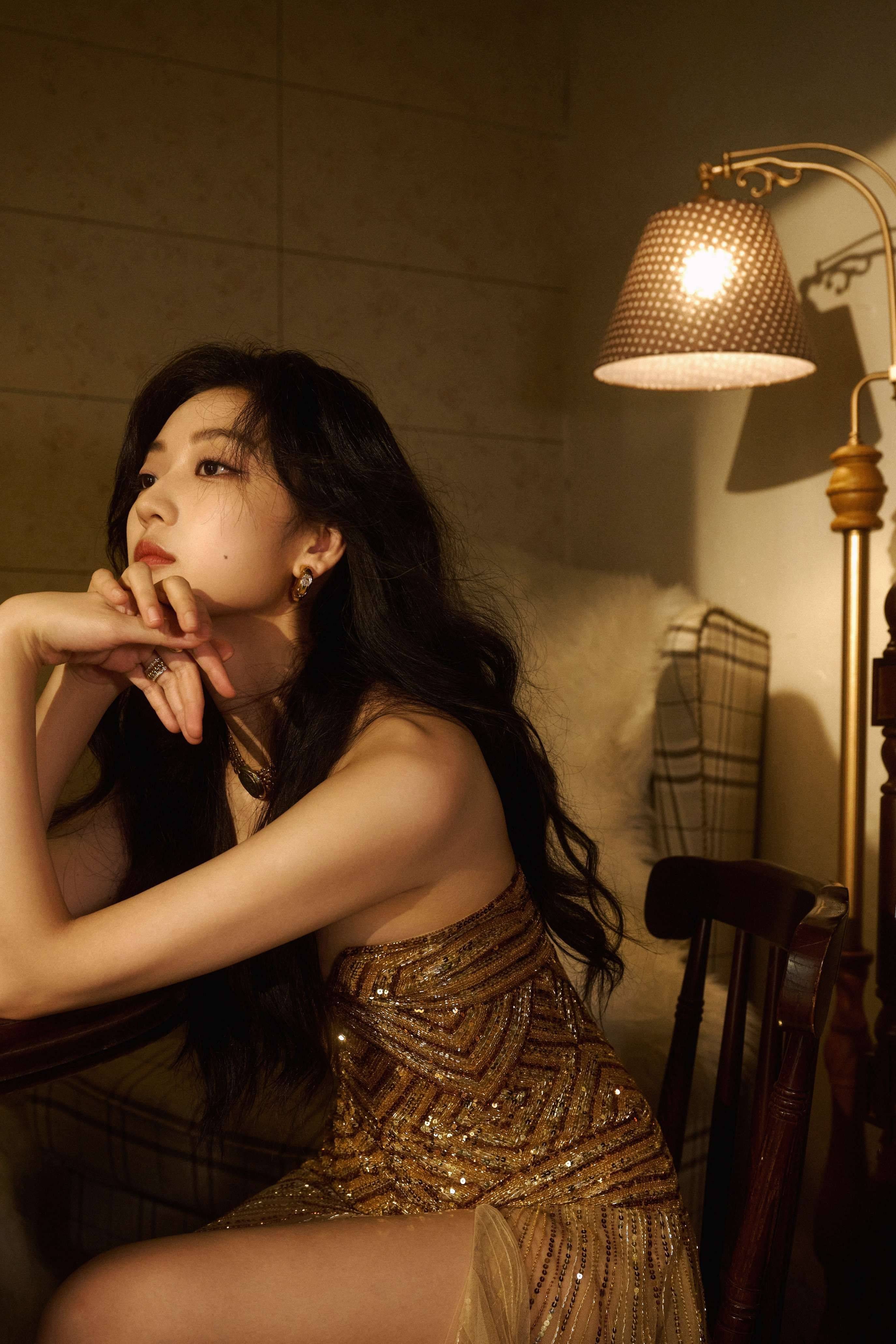 孙千v型连衣裙丰满性感美腿写真_女人_网友_故事