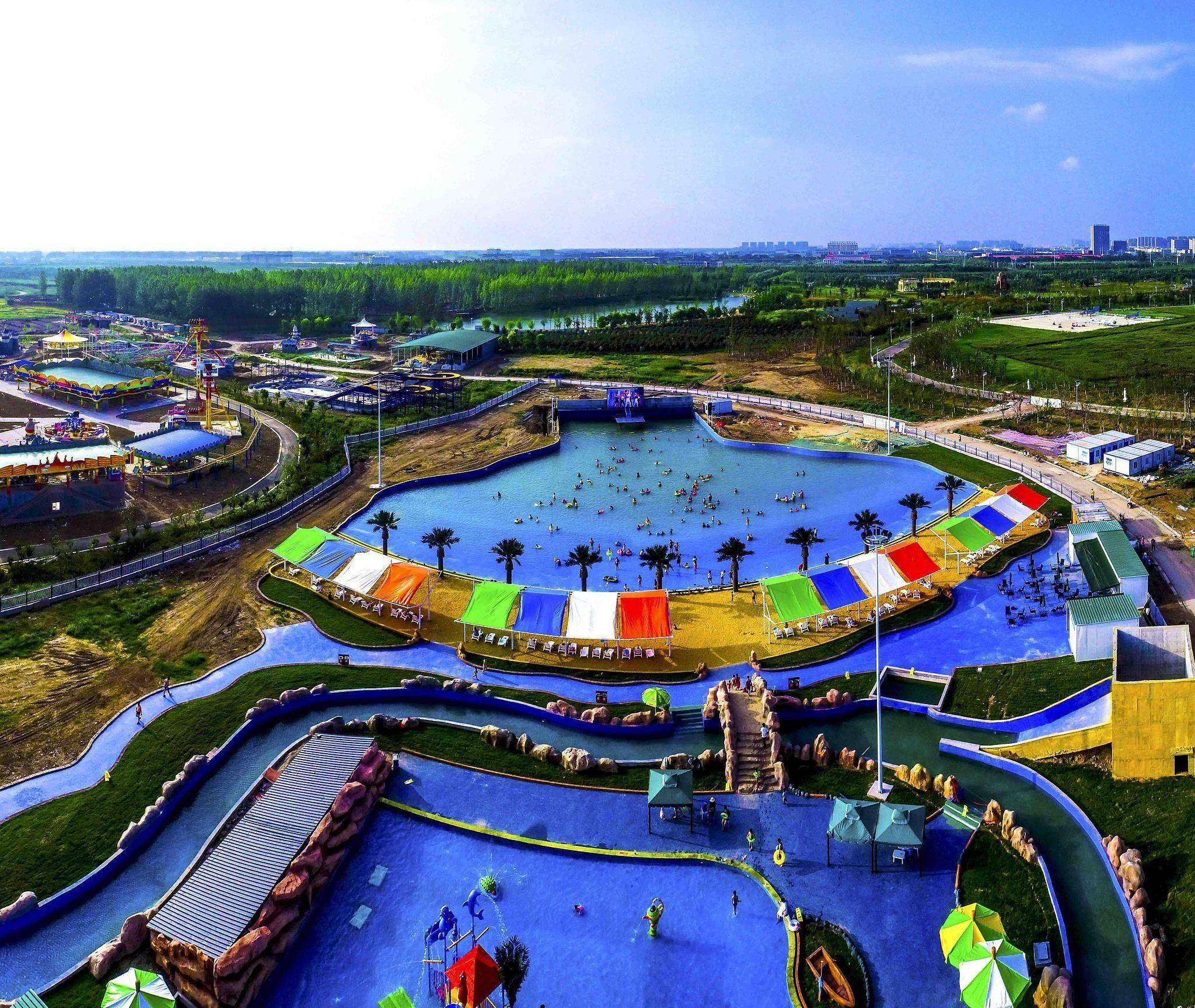 圣都乐园是西北地区最大的游乐园之一,也是榆林市的一个重要旅游景点.