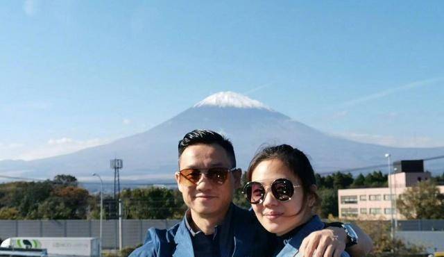 杨云晒母女三人近照,自嘲三个女人一台戏,欢欢乐乐分辨度非常高_杨威