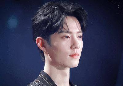 肖战一路走得太难了,愿《光点》照亮每个人的心灵_公益_因为_偶像