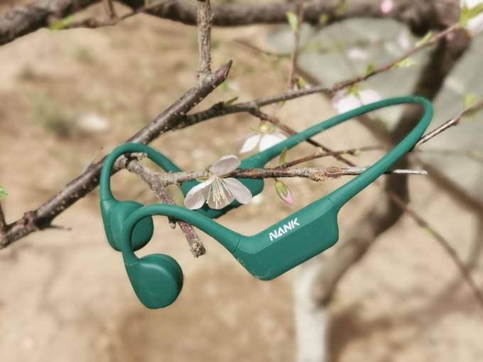 挂耳耳机哪个牌子好，推荐五款不错的挂耳式耳机