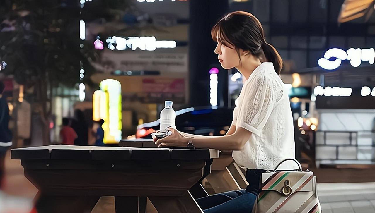 小姑子买单是家常便饭,婆婆过生日小姑子点硬菜,婆婆:谁点谁买单_吴芳