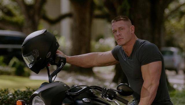 其实我想原因很简单,因为比起过去,今年《速度与激情9》非常罕见的