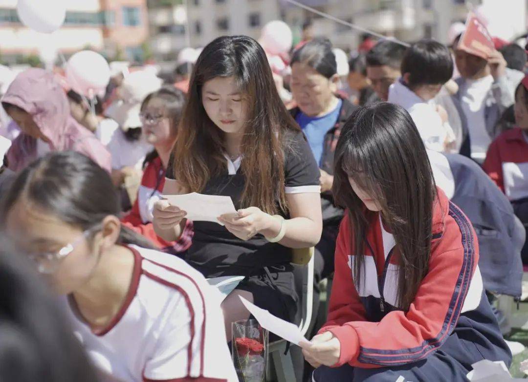 曲靖天人中学"成人礼"