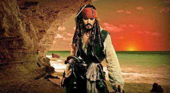 只不过,他并不是《加勒比海盗》杰克船长演员的首选,在他之前,迪士尼