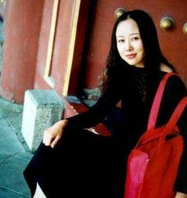 “唐僧”迟重瑞为啥这么爱陈丽华？看看陈丽华年轻的照片就知道了-迟重瑞陈丽华老师结婚