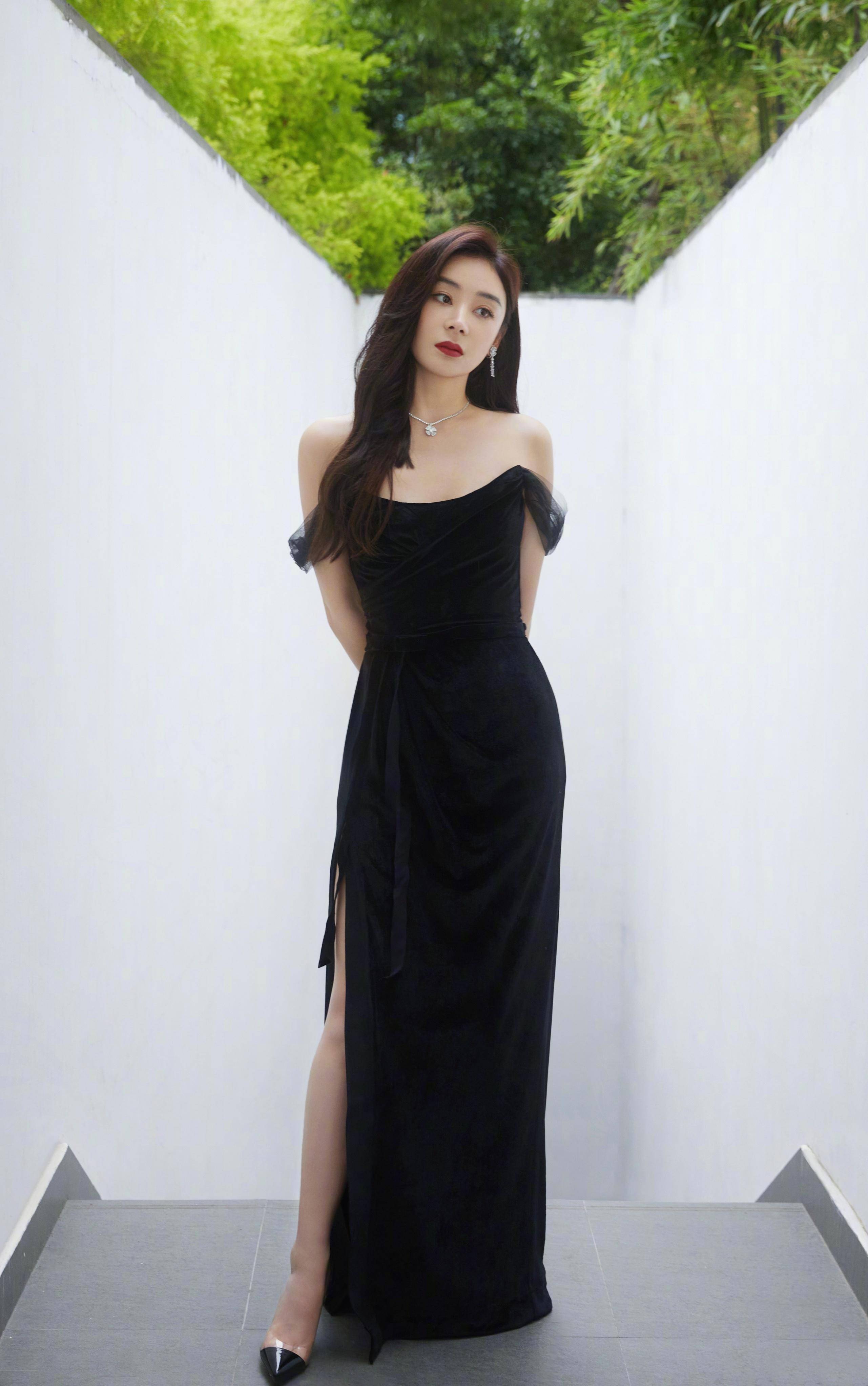 袁姗姗一字肩高时尚礼服_的设计_发型_红唇