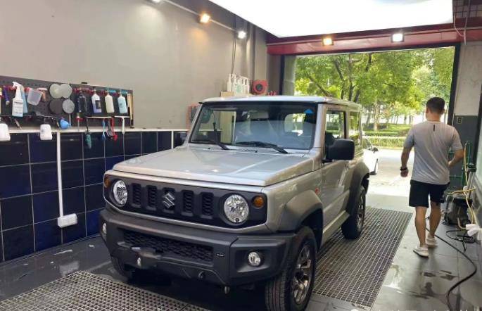 落地31万,国内首提2021款铃木"吉姆尼",网友:看不明白!