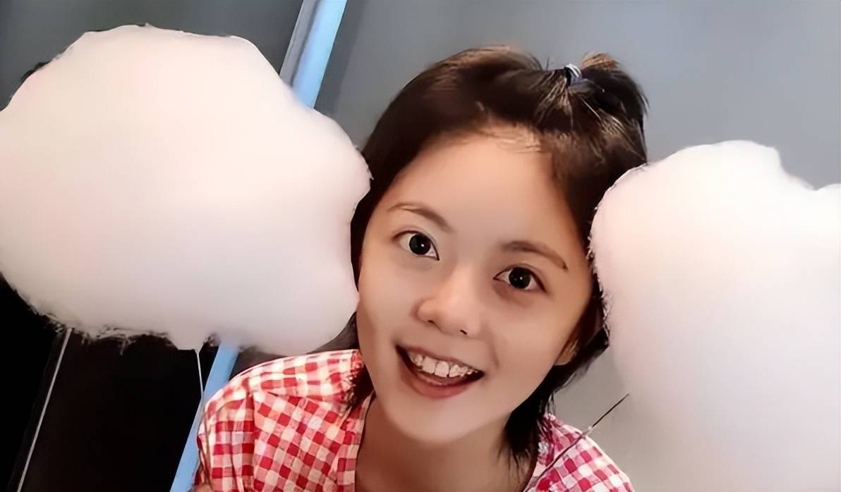 "赵今麦字体"火了,比"罗云熙字体"还受欢迎,学生却感觉一般_考试_字迹