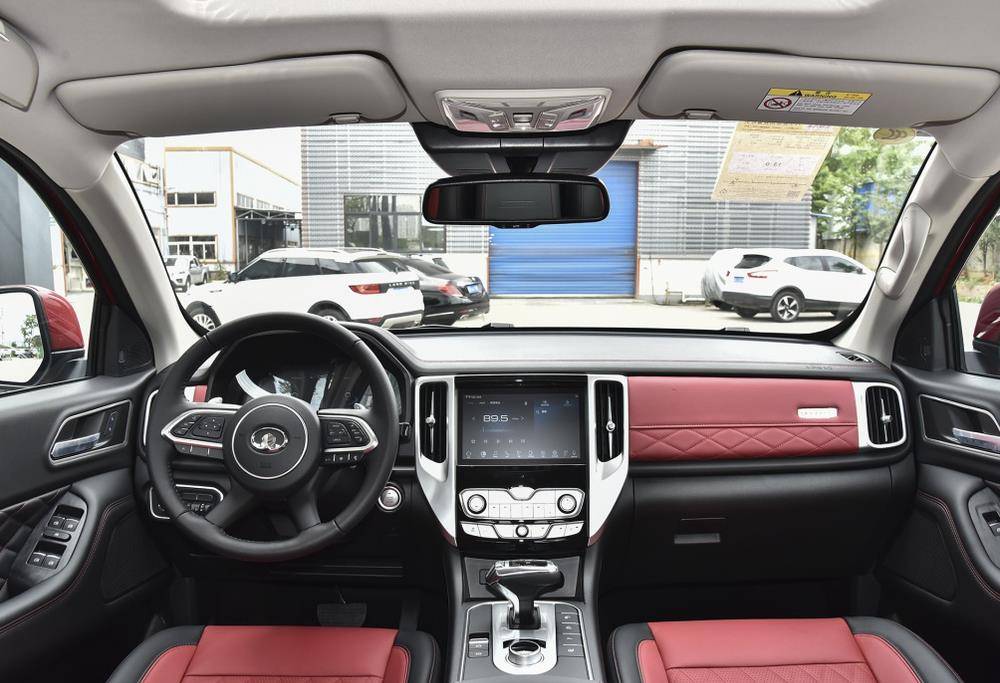 长城炮警用皮卡排队亮相,穿上"警服"霸气十足!