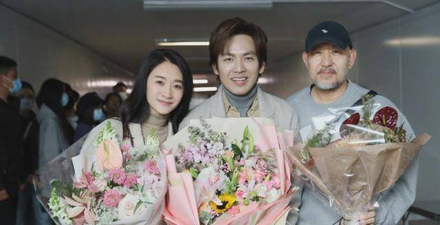 钟汉良新剧《往后余生》杀青,看到李小苒后:她都不变老的吗?