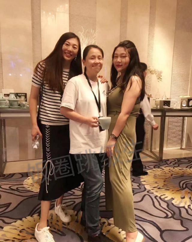 只有两个人敢公开怼龙丹妮,一个是李宇春,另一个居然是她?