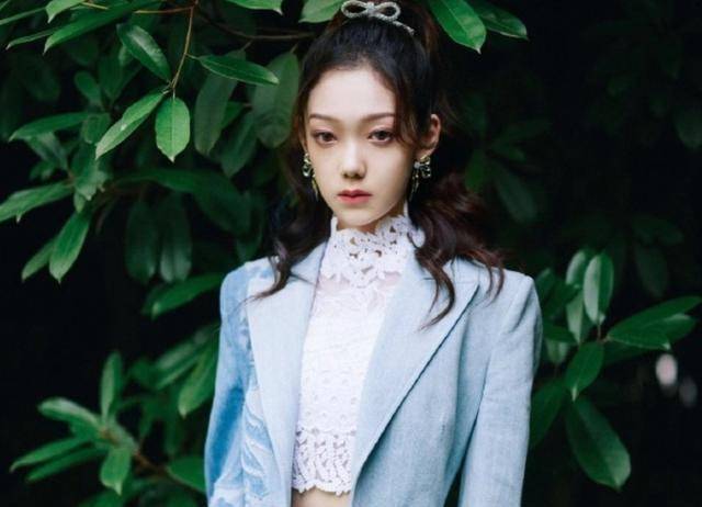 从硬糖少女303过往的采访当中可以看得出来,平时鹅厂对于硬糖少女的七