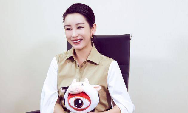 秦海璐新浪娱乐讯在今年春晚舞台上,秦海璐[微博]首次搭档黄子韬[微博