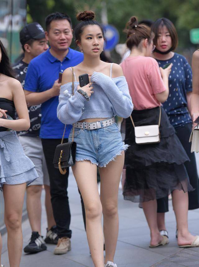 问题不是衣服,而是不能穿_女生_裤子_姐姐