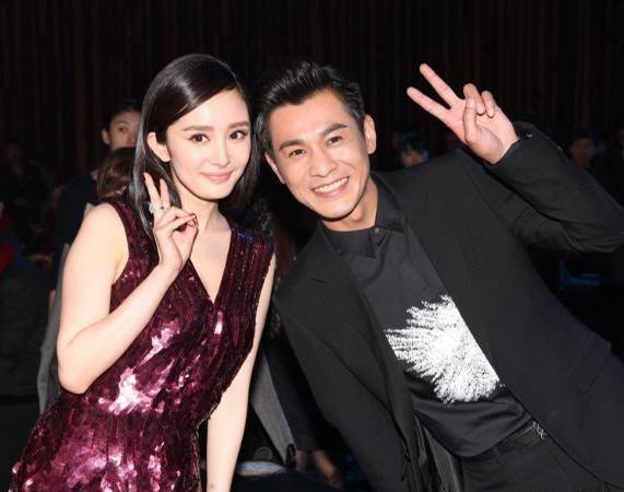 而且王丽坤也是一直不肯与乔振宇结婚,这件事情不能归根结底全部赖在