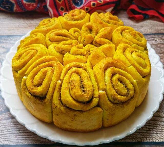 香豆烤馍,独特的香豆粉味儿,特别好吃_姜黄_模具_面团