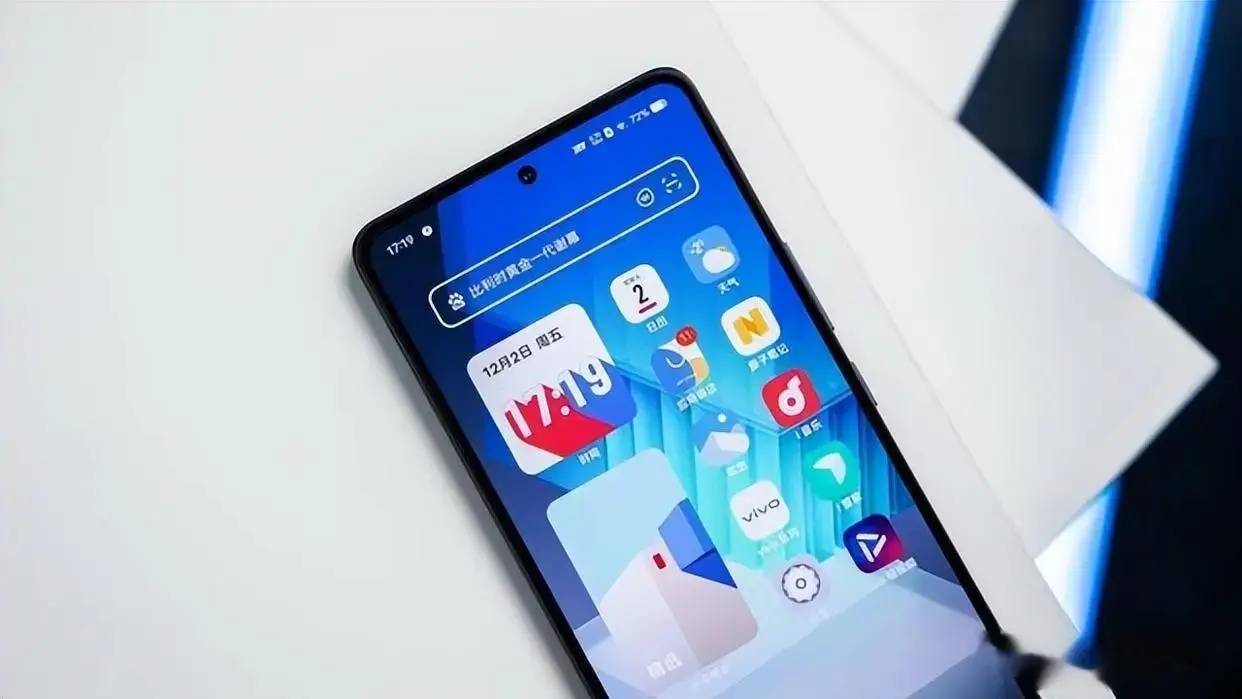 原创
            12GB+512GB突降1889元，OIS光学防抖+120W，90万跑分旗舰跌至新低1