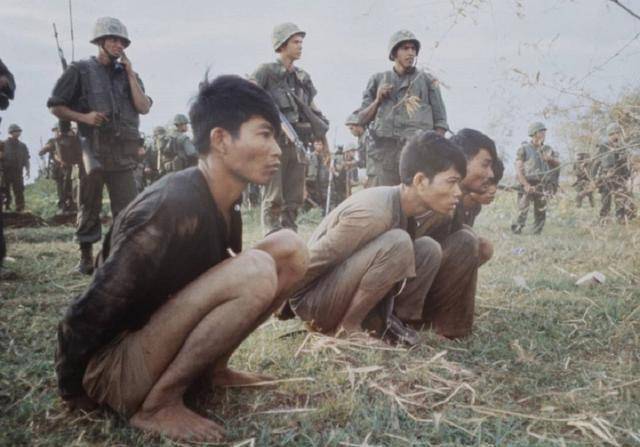 越南飞行员乔清陆,联合9人叛逃中国,他们的结局如何?