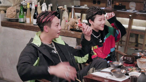 陈伟霆范丞丞拍照差距大,周扬青亲自爆料,陈伟霆给她们拍成一米三