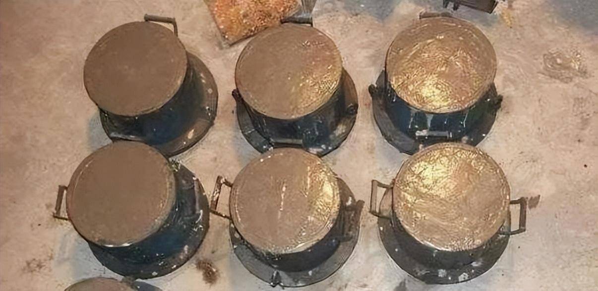 同一工程同配合比抗渗砼试块,取样≥1次(1组),留样组数可按实际需要定