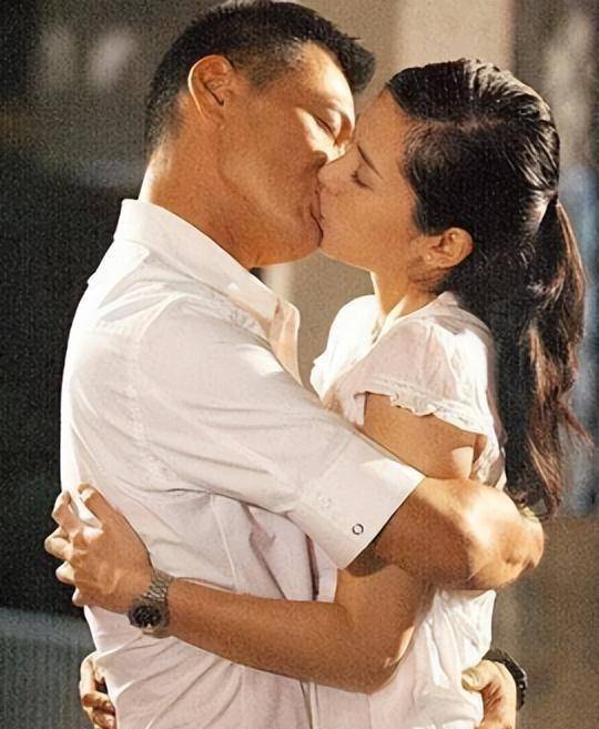 "最美港姐"郭羡妮:撩拨古天乐拿捏温兆伦,嫁河南农村给公婆买房