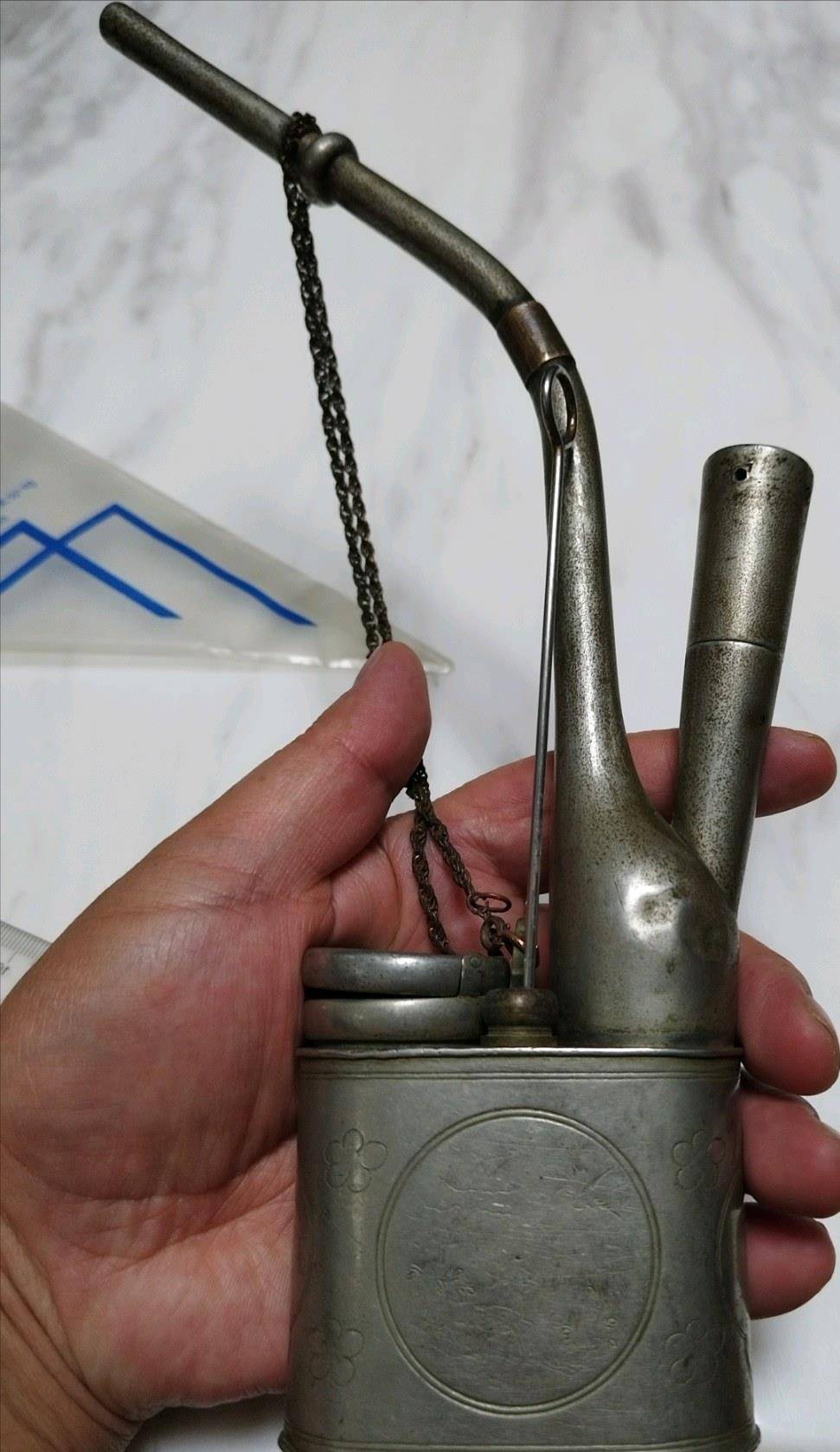 22种老烟具,物在人非已成古董,他们的主人如今在哪里?