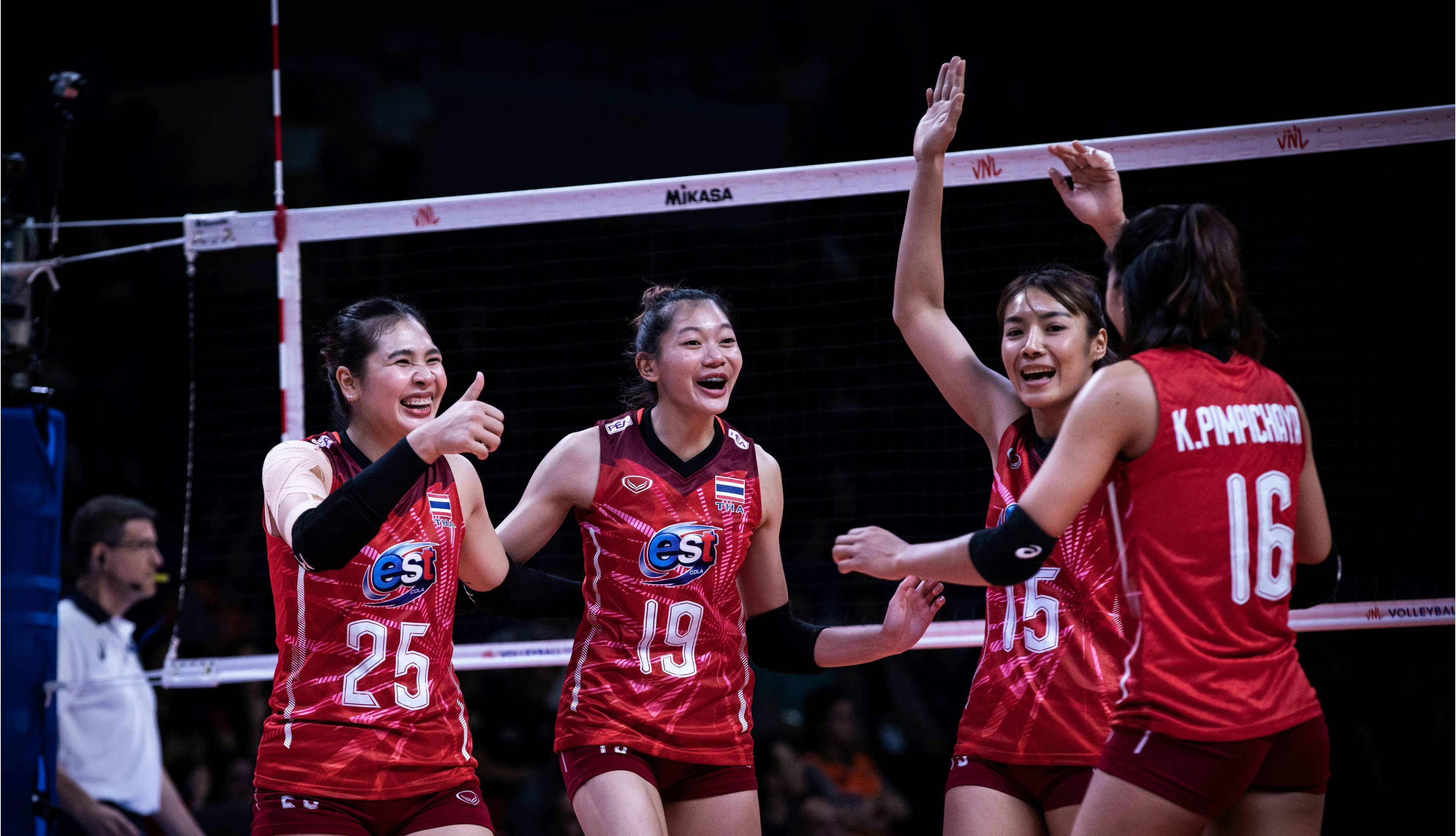 泰国女排越打越自信,率先公布下阶段名单,两人递补入队_比赛_战绩