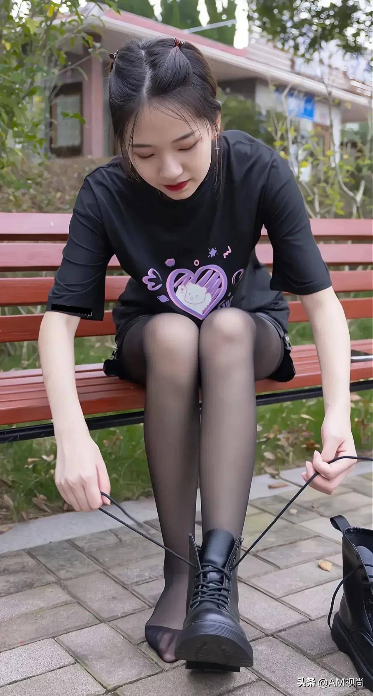 姐姐又带火了时尚,谁不喜欢这样一款腿精老婆?_丝袜_网眼_装饰