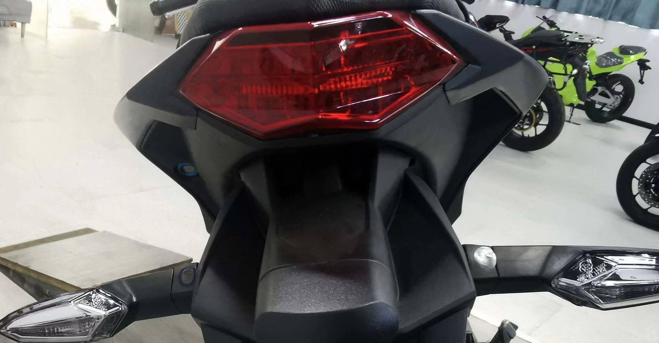 售价15980元起,诺马魅影255s上市-探索速度与激情的完美结合_搜狐汽车