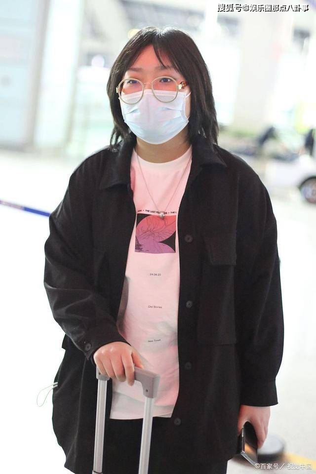 李雪琴是艺名_真名_李雪阳_喜剧